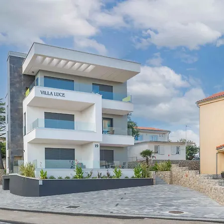 Near In Krk-insel Krk 54903 Daire *