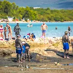 Near In Krk-insel Krk 54903 Daire